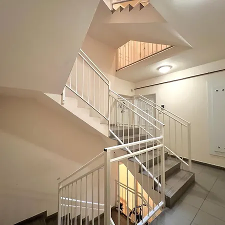 Apartment Marla